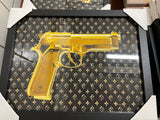 Glasschilderij Golden Gun
