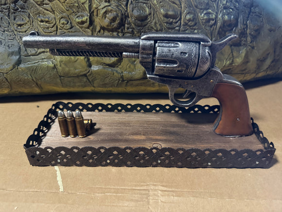 Revolver op plateau
