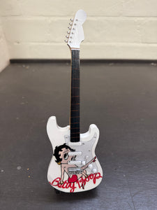 Betty Boop miniatuur gitaar