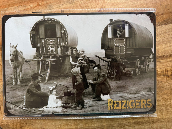 Metalen wandbord Reizigers