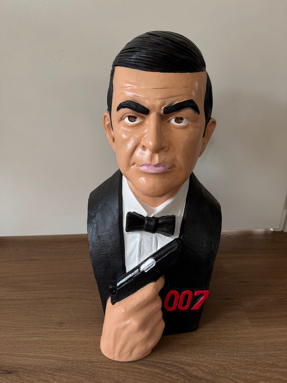 James Bond buste