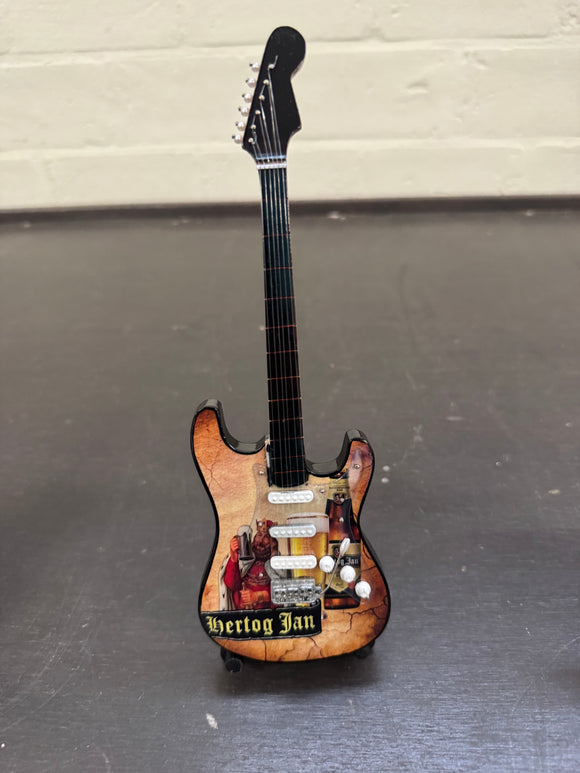 Miniatuur gitaar van Hertog Jan