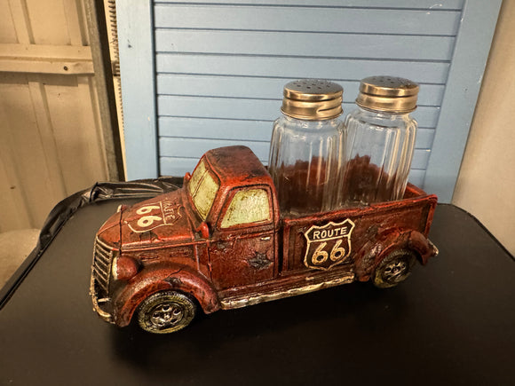 Route 66 truck als peper en zout stel