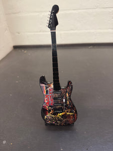 Iron Maiden miniatuur gitaar