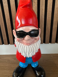 Kabouter met zonnebril